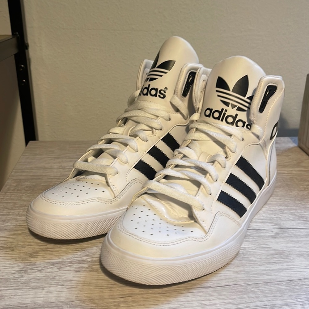 Adidas Womens US 10 black and white stripe high top sneakers